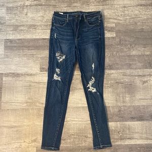 Size 6 Regular American Eagle Jeans! In great shape!